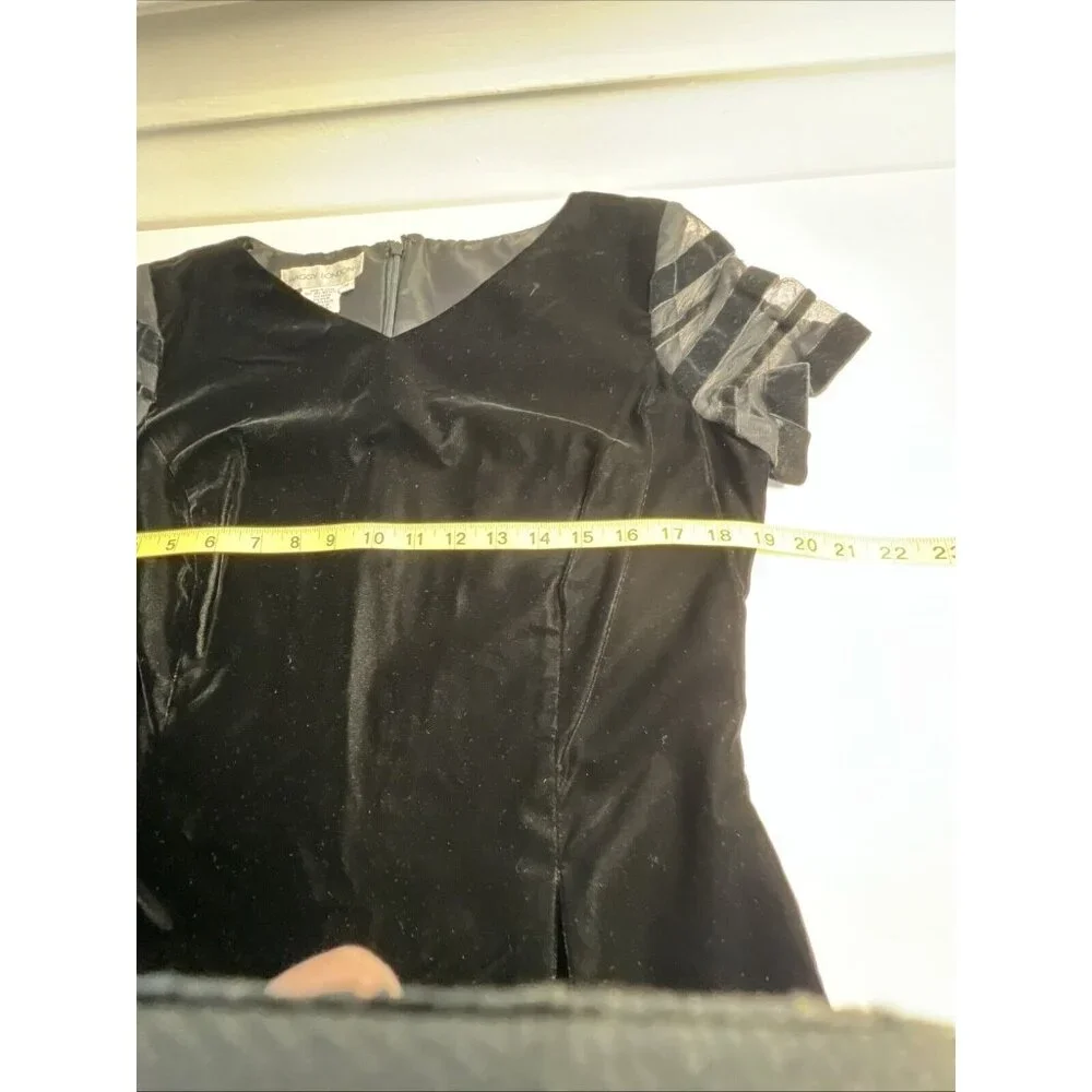 Maggy London Velvet Short Sheer Sleeve Dress‎ Size 12 Preppy Fairygrundge Gothic